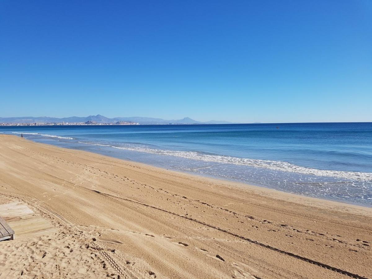 Stunning Sea Views At Just 270 M From The Beach アレナレス・デル・ソル エクステリア 写真